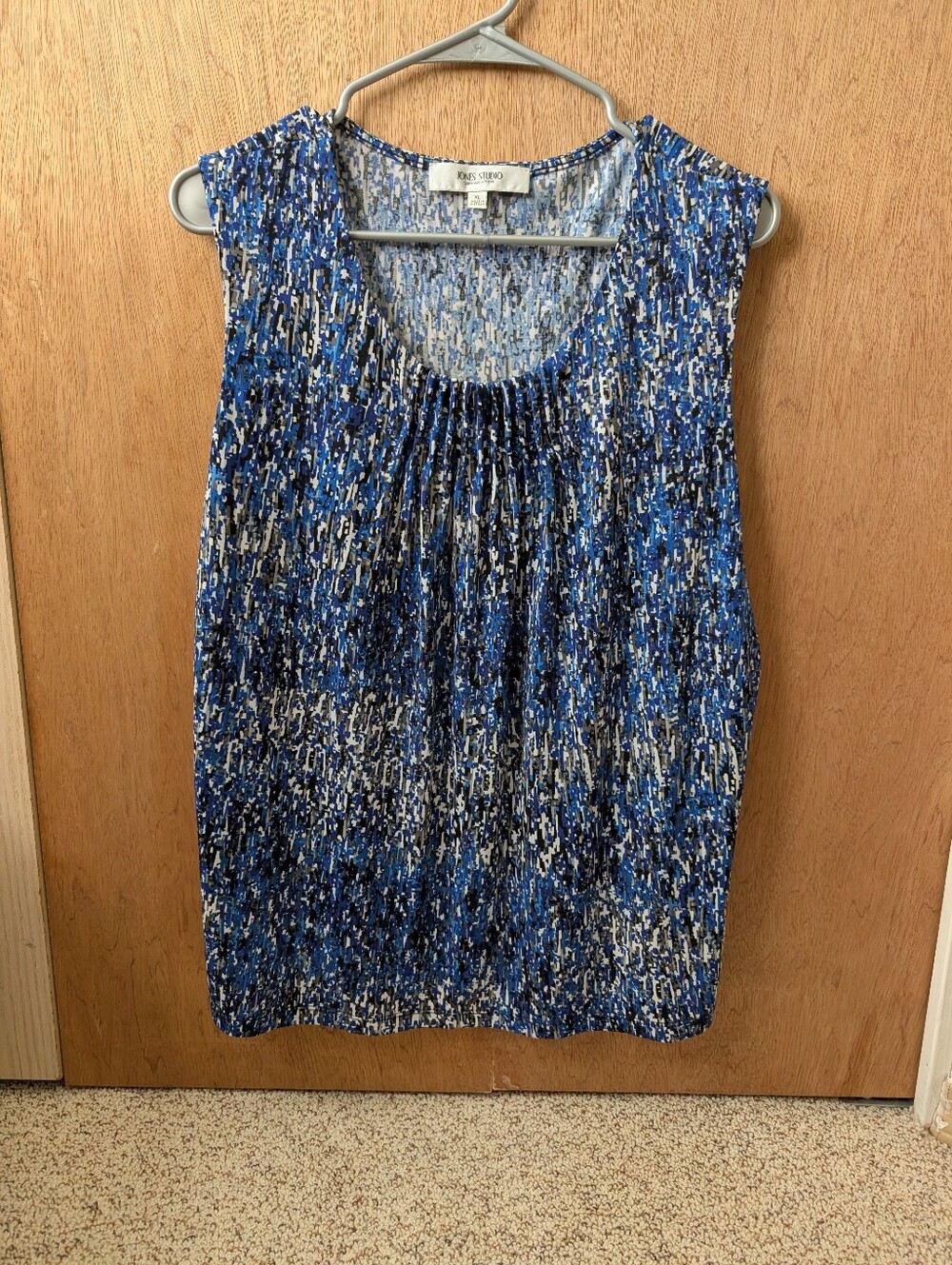 Jones Studio Blue, White & Black Printed Sleeveless Pleated Camisole